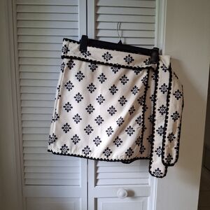 FA Black and Cream Floral Skort